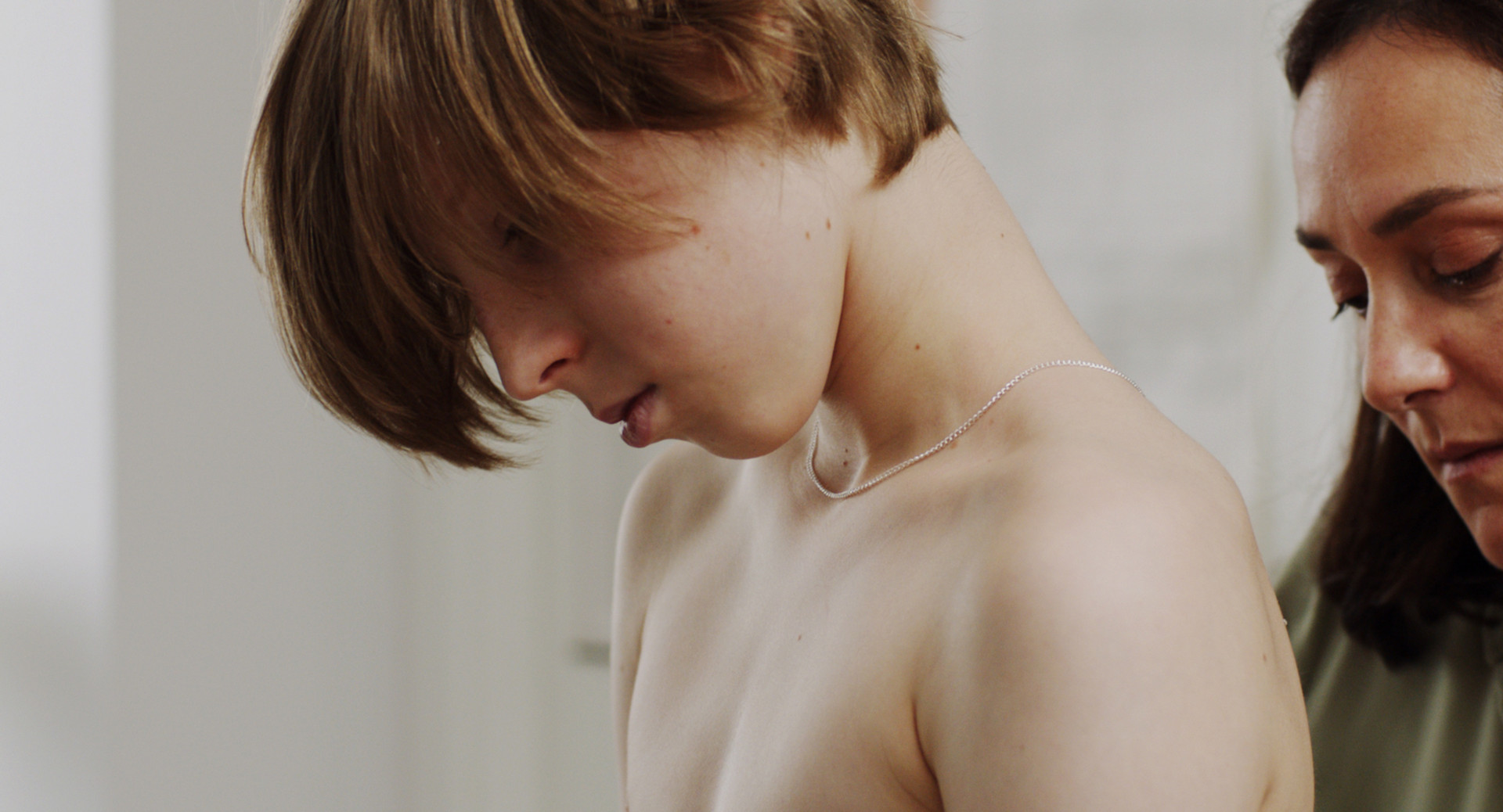 SELECT_Violet_still_2_©Sabine Panossian